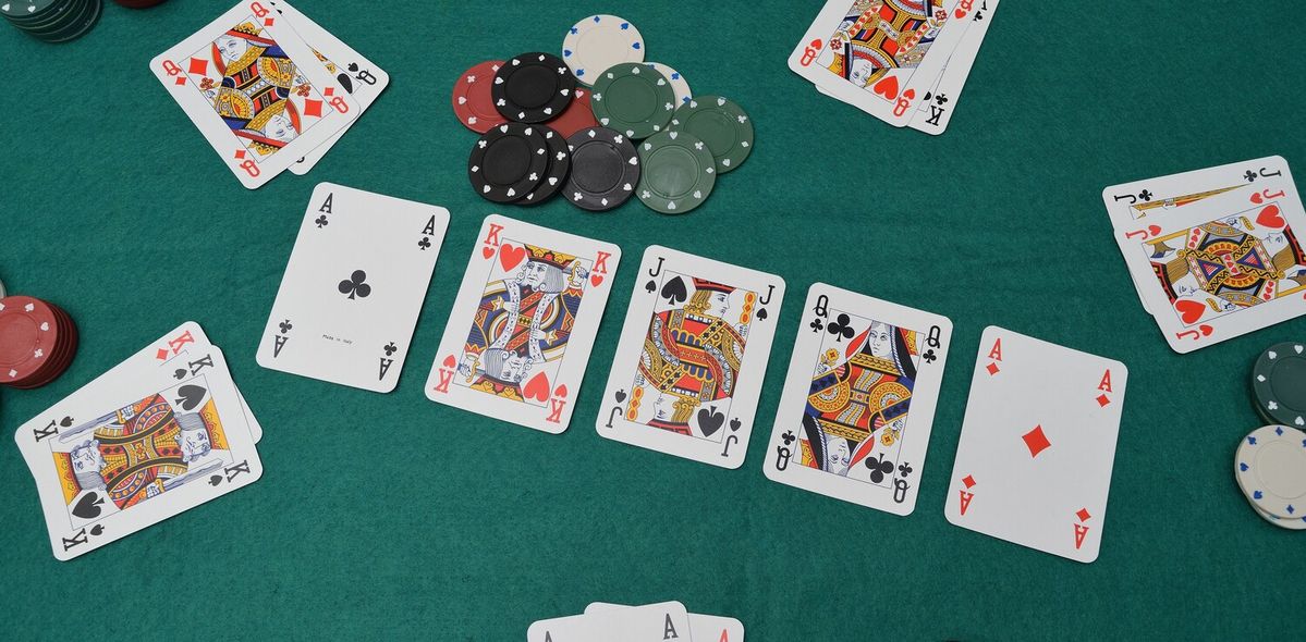 Lucky555 کیسینو میں پوکر گیمز